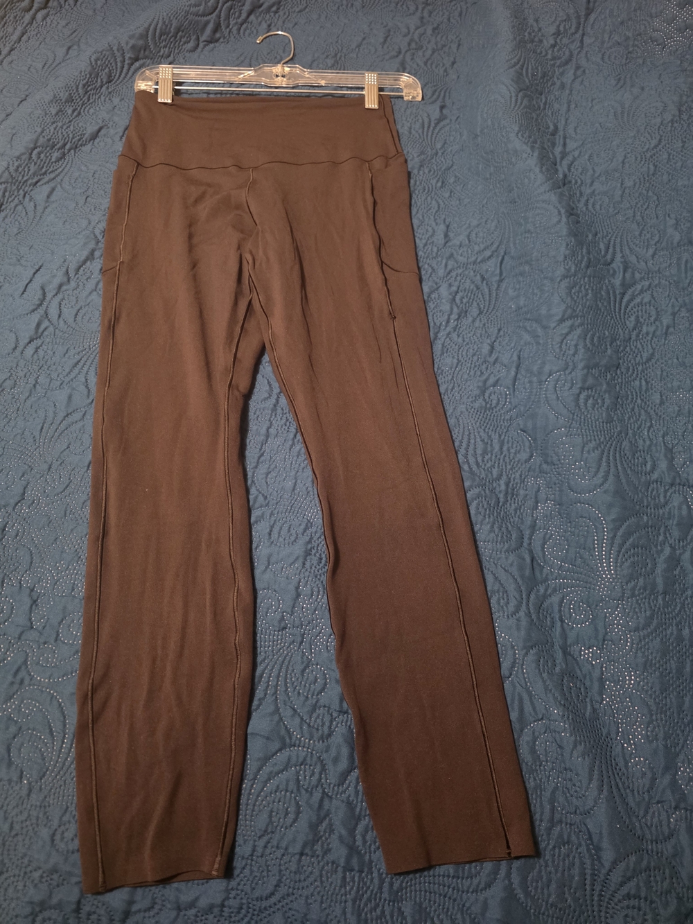 High-Rise Brown Yoga Leggings with Wide Waistband